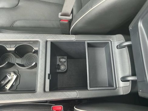 Certified 2024 Hyundai Palisade Limited FWD image 28