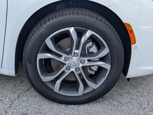 New 2026 Chrysler Pacifica Pinnacle w/ Trailer Tow Group AWD/4WD image 9