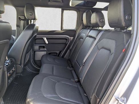 Used 2023 Land Rover Defender 110 X-Dynamic SE image 21