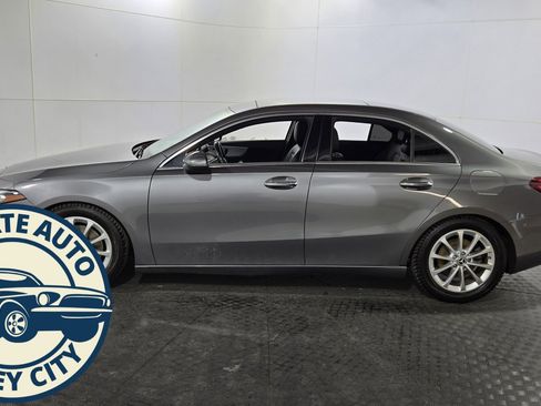Used 2019 Mercedes-Benz A 220 A 220 image 6