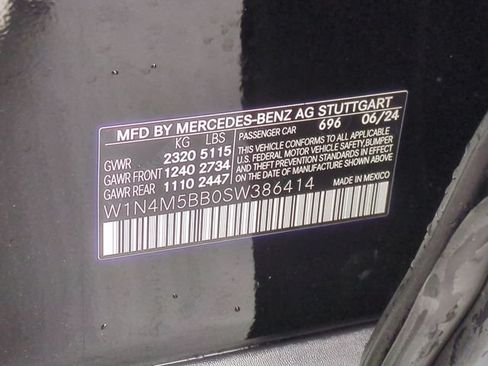 Used 2025 Mercedes-Benz GLB 35 AMG 4MATIC image 26