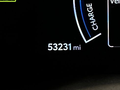 Certified 2025 Toyota Camry SE FWD image 17