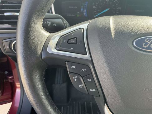 Used 2016 Ford Fusion SE w/ Equipment Group 502A image 17