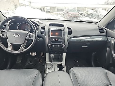 Used 2011 Kia Sorento SX image 4