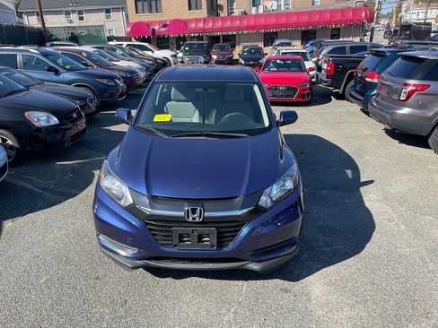 Used 2017 Honda HR-V LX image 5