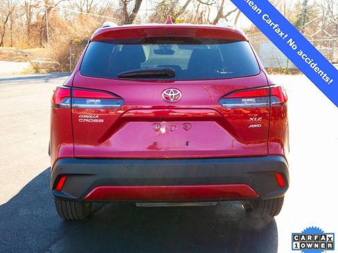 Used 2022 Toyota Corolla Cross XLE image 4