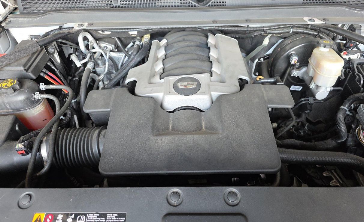 Used 2025 BMW M5 w/ Carbon Package AWD/4WD image 1
