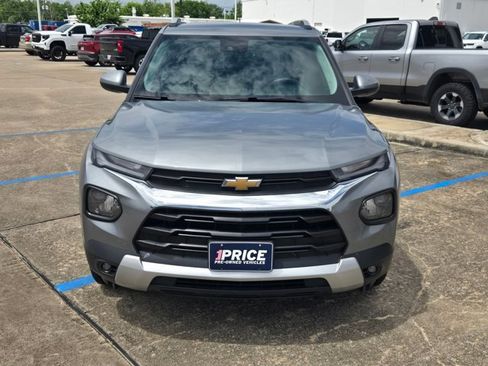 Used 2023 Chevrolet TrailBlazer LT w/ Convenience Package image 2
