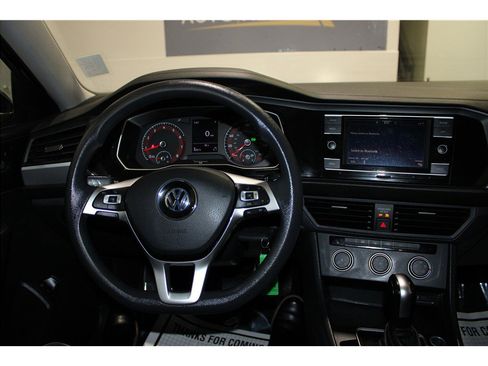 Used 2021 Volkswagen Jetta S image 32