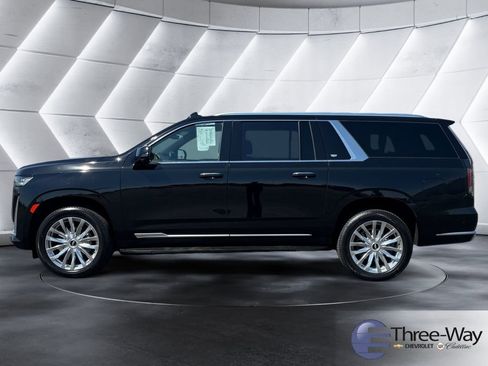 Used 2023 Cadillac Escalade ESV Premium Luxury AWD/4WD image 2