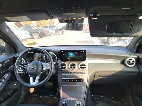 Used 2022 Mercedes-Benz GLC 300 4MATIC image 8
