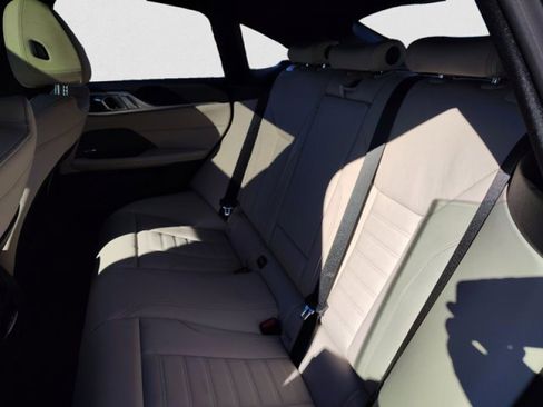 Used 2023 BMW i4 eDrive35 image 18