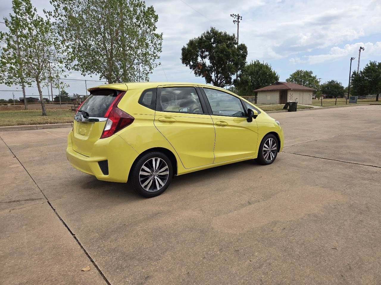 Used 2016 Honda Fit EX image 28