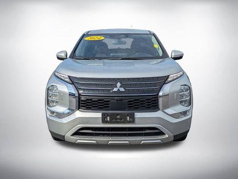 Used 2024 Mitsubishi Outlander SE AWD/4WD image 9