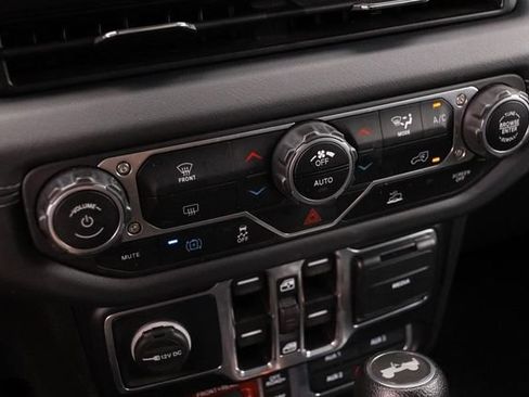 Used 2024 Jeep Wrangler Unlimited Rubicon 4xe AWD/4WD image 18
