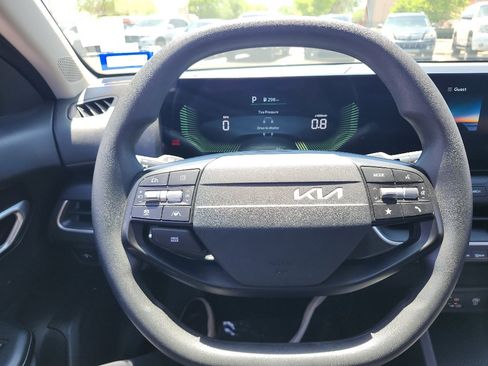 Used 2025 Kia K4 FWD image 19
