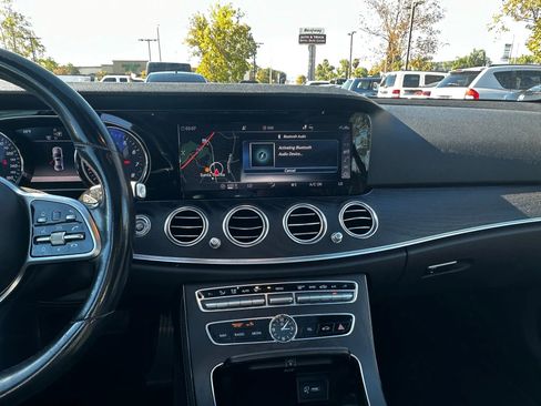 Used 2019 Mercedes-Benz E 300 image 30
