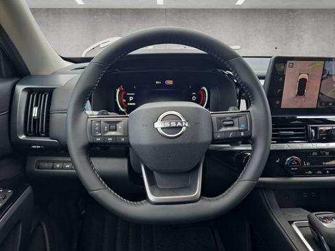 New 2026 Nissan Pathfinder SL FWD image 21