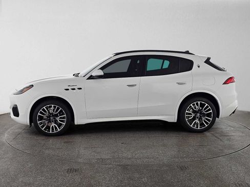 Used 2023 Maserati Grecale Modena AWD/4WD image 6