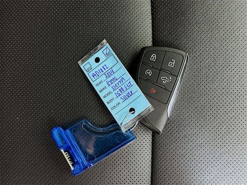 Used 2024 GMC Sierra 1500 SLT image 38