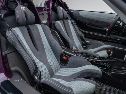 Used 2020 Pagani Huayra image 32