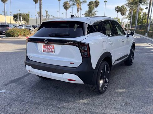 New 2026 Nissan Kicks SR w/ SR Premium Package FWD image 7