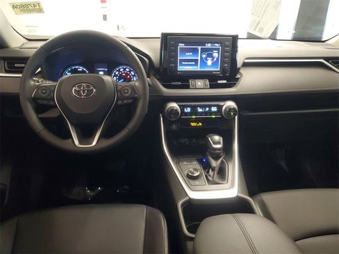 Certified 2022 Toyota RAV4 XLE Premium image 12
