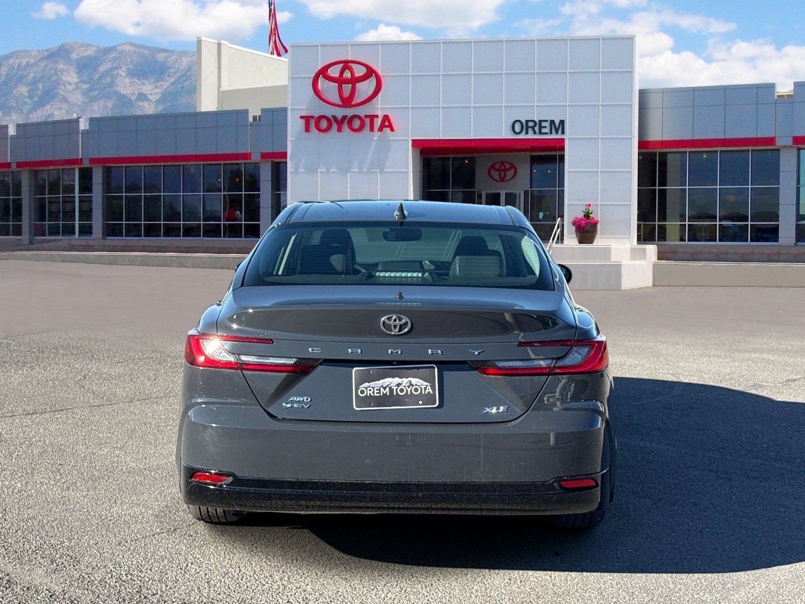 Used 2026 Toyota Camry XLE AWD/4WD image 4