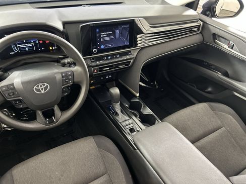 Used 2025 Toyota Camry LE w/ Convenience Package FWD image 23