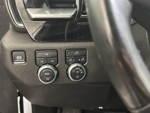 Used 2024 GMC Sierra 3500 SLE w/ SLE Value Package image 16