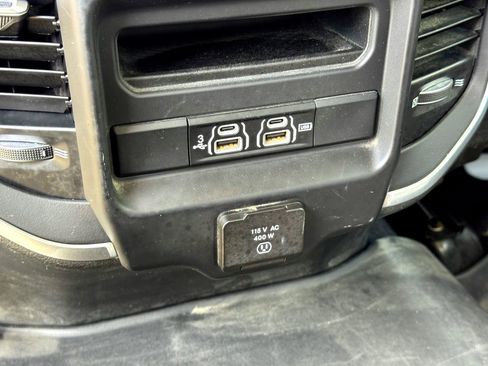 Used 2020 RAM 2500 Laramie AWD/4WD image 18