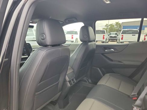New 2026 Chevrolet Equinox LT w/ Convenience Package II FWD image 16