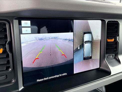 Used 2021 Ford Bronco Badlands image 22