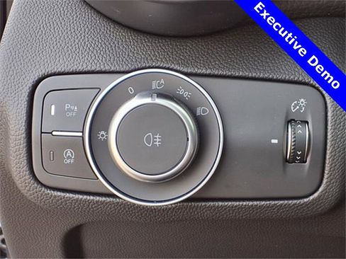 New 2025 Alfa Romeo Giulia Veloce w/ Veloce Package Rwd image 17