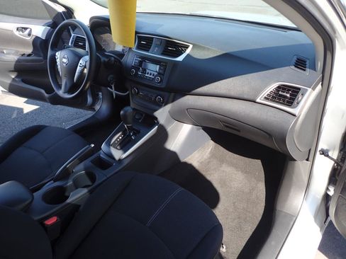 Used 2017 Nissan Sentra S FWD image 13