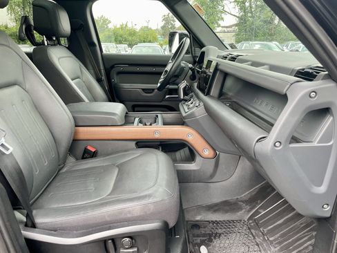 Used 2023 Land Rover Defender 110 X AWD/4WD image 15