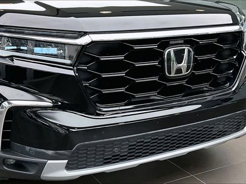 Used 2024 Honda Pilot Touring image 32