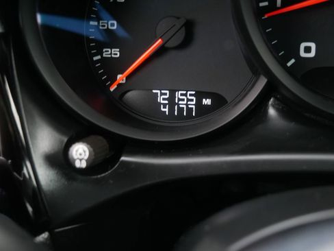 Used 2021 Porsche Macan image 36