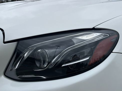 Used 2018 Mercedes-Benz E 400 4MATIC Cabriolet w/ Premium 2 Package (Q02) image 59