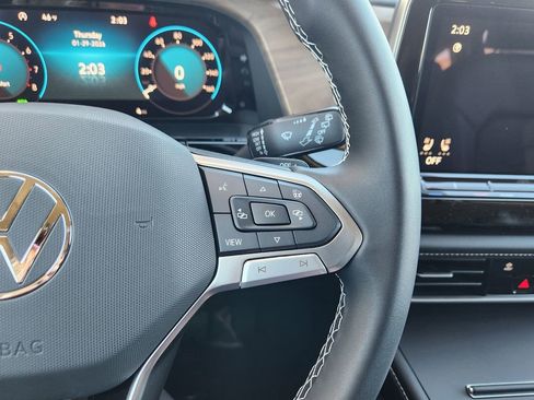 New 2026 Volkswagen Atlas SE image 16