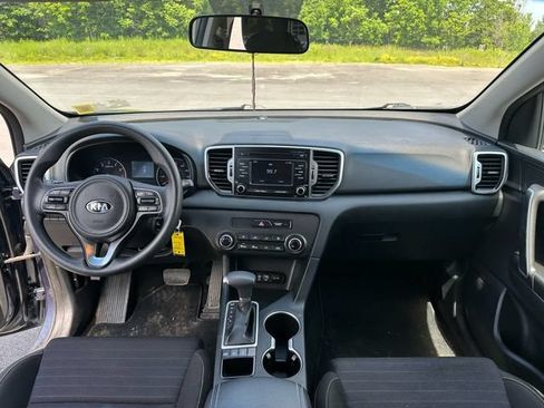 Used 2018 Kia Sportage LX AWD/4WD image 11