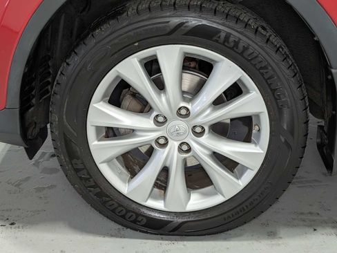 Used 2013 Toyota RAV4 Limited AWD/4WD image 3