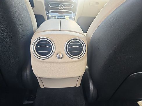Used 2018 Mercedes-Benz C 300 Sedan image 32