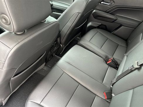 New 2025 GMC Canyon Elevation w/ Convenience Package image 10