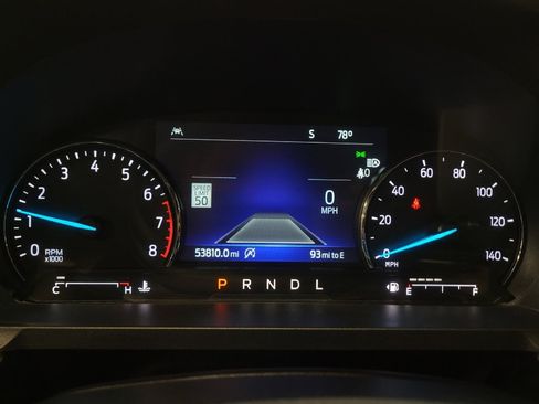 Used 2022 Ford Explorer XLT w/ Equipment Group 202A AWD/4WD image 23