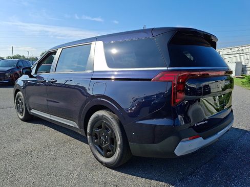 New 2026 Kia Carnival LX FWD image 4