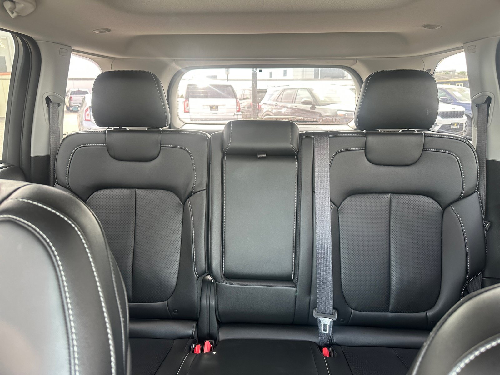 Used 2023 Jeep Grand Cherokee 4WD 4xe w/ Luxury Tech Group II image 27