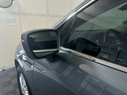 Used 2018 Buick Enclave Essence FWD image 10