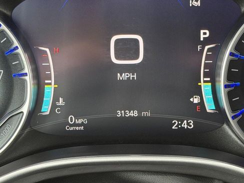 Used 2025 Chrysler Pacifica Select FWD image 33