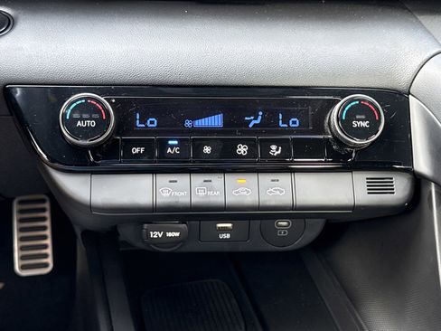 Certified 2025 Hyundai Elantra Sport image 24